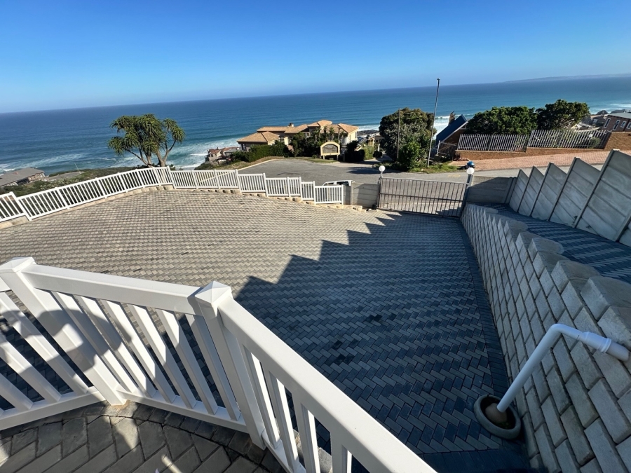 5 Bedroom Property for Sale in Dana Bay Western Cape
